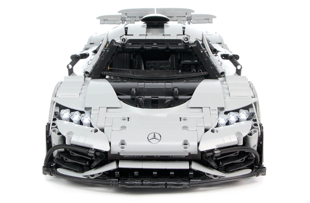 CaDA Master Mercedes-AMG One (C61503W) – 3.295 Teile | 1:8 RC Klemmbaustein-Modell
