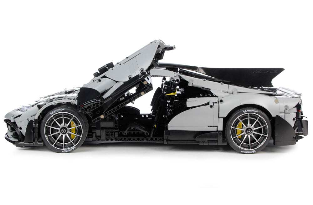 CaDA Master Mercedes-AMG One (C61503W) – 3.295 Teile | 1:8 RC Klemmbaustein-Modell